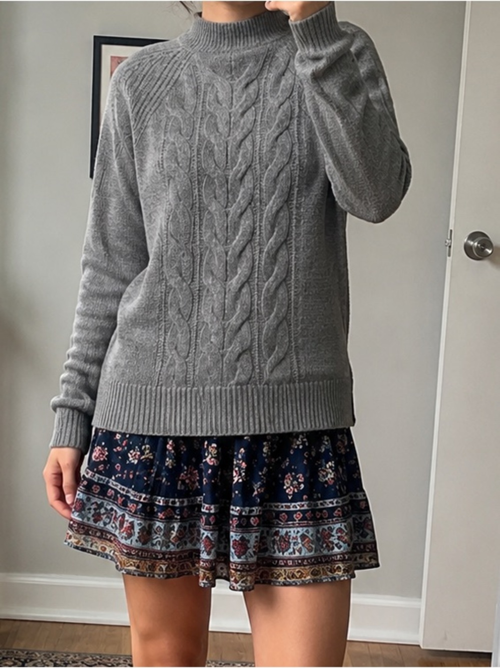 Banana Republic Gray Cable Knit Sweater Italian Yarn Small